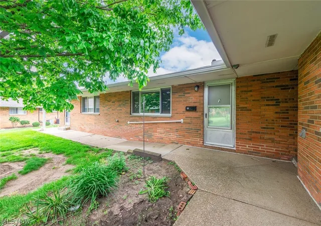 Homes for sale in Rocky River, OH | 21834 River Oaks Dr #E2, Rocky River, OH 44116 | MLS# 5213583