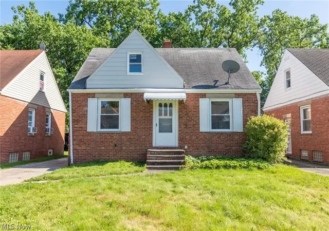 Homes for sale in Maple Heights, OH | 20514 Mountville Dr, Maple Heights, OH 44137 | MLS# 5213622