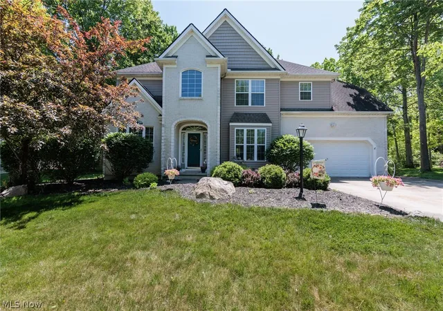 Photo 3 of Sale Pending at 3574 Turnberry Dr, Medina, OH 44256 | MLS# 5213691 | Listing updated on 2026-08-26