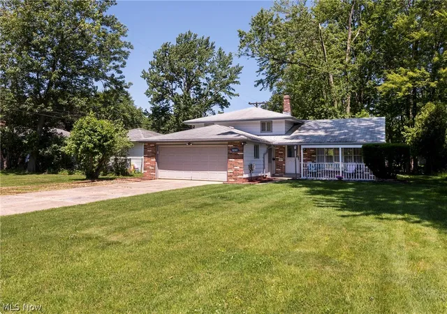 Homes for sale in North Olmsted, OH | 23630 Carriage Ln, North Olmsted, OH 44070 | MLS# 5214144