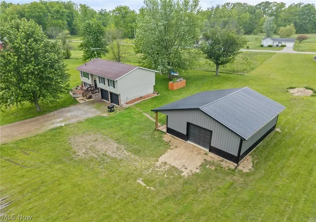 2nd image of 2142 Tarragon Dr, West Salem, OH 44287 | MLS# 5214250