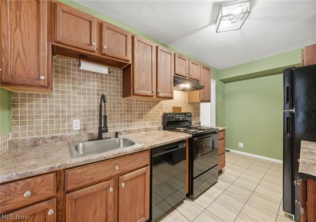 Homes for sale in Cleveland, OH | 13500 Shaker Blvd #203, Cleveland, OH 44120 | MLS# 5214145