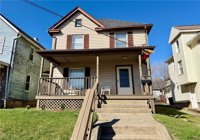 2nd image of 909 Clarendon Ave Sw, Canton, OH 44710 | MLS# 5214077