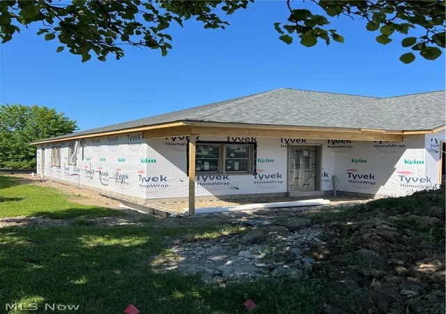 Homes for sale in Dover, OH | 219 Pinehurst Dr, Dover, OH 44622 | MLS# 5214179