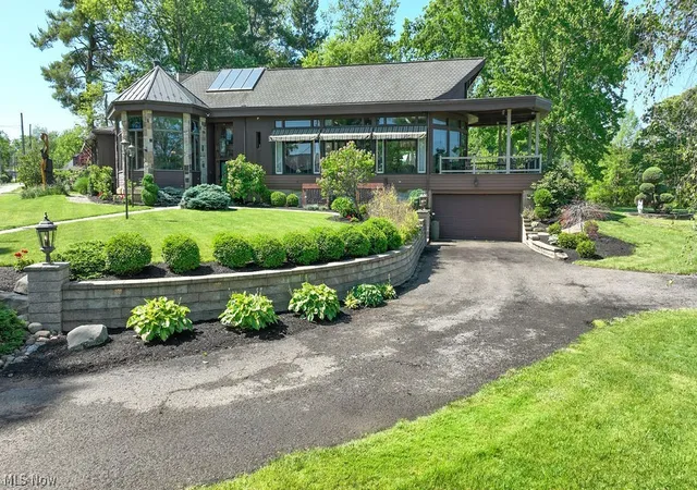 Homes for sale in Sherrodsville, OH | 2009 Lakewood Rd Sw, Sherrodsville, OH 44675 | MLS# 5205721