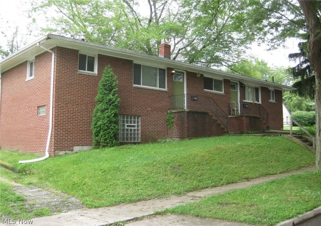 1st image of 1923 1925 Evergreen Ave, Akron, OH 44301 | MLS# 5210457