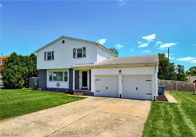 4th image of 2493 Birchwood Dr, Austintown, OH 44515 | MLS# 5214116