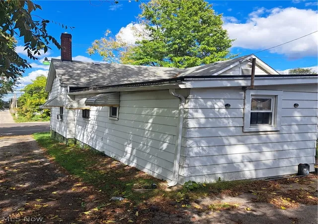 Homes for sale in Youngstown, OH | 1021 Oak St, Youngstown, OH 44506 | MLS# 5214480