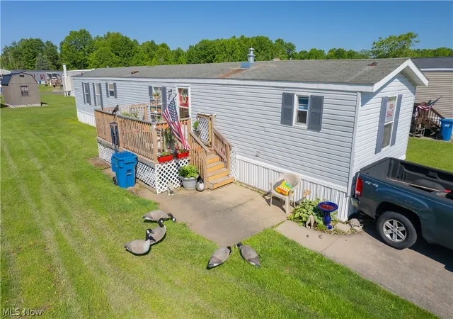 Homes for sale in Deerfield, OH | 2163 Parkway Dr, Deerfield, OH 44411 | MLS# 5213330