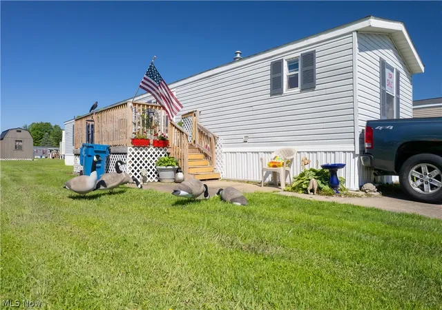 Homes for sale in Deerfield, OH | 2163 Parkway Dr, Deerfield, OH 44411 | MLS# 5213330