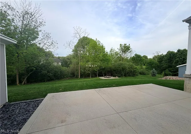 Photo 5 of Single family home for sale at 996 Ashley Taylor Ct, Wadsworth, OH 44281 | MLS# 5214498 | Listing updated on 2026-09-01