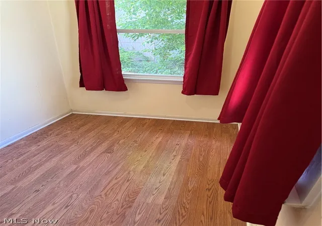 4th image of 1821 Marks Ave, Akron, OH 44305 | MLS# 5214492