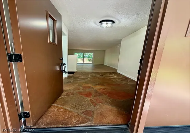 Photo 3 of Single family home for sale at 60 Canterbury Dr, Parkersburg, WV 26104 | MLS# 5214525 | Listing updated on 2026-07-24