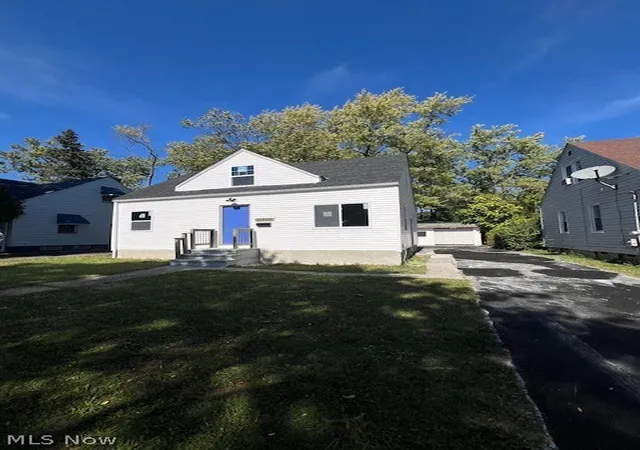 Photo 3 of Single family home for sale at 19819 Harvard Ave, Warrensville Heights, OH 44122 | MLS# 5214544 | Listing updated on 2026-06-01