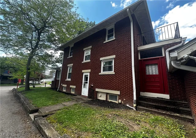 Homes for sale in Uniontown, OH | 3771 Edison St Nw, Uniontown, OH 44685 | MLS# 5214560
