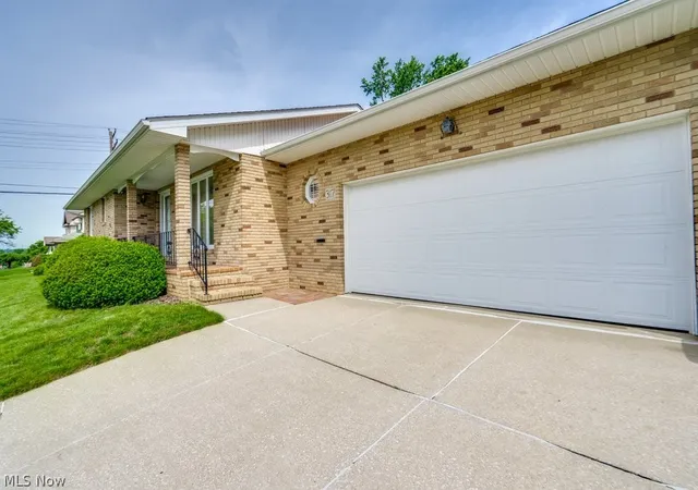 2nd image of 317 E Linwood Ave, Akron, OH 44301 | MLS# 5214280
