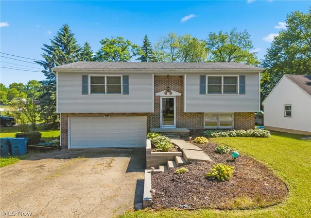 Photo 2 of Single family home for sale at 50 Kirby Dr, Coventry Township, OH 44319 | MLS# 5214556 | Listing updated on 2026-10-03