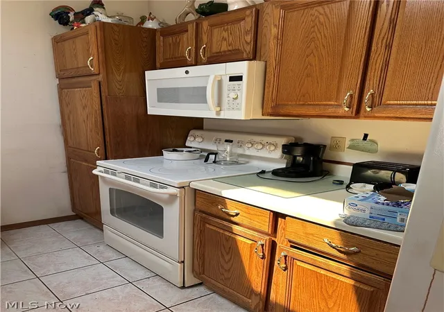 Photo 2 of Sale Pending at 25235 Suwanee Ave, Bedford, OH 44146 | MLS# 5214610 | Listing updated on 2026-06-05