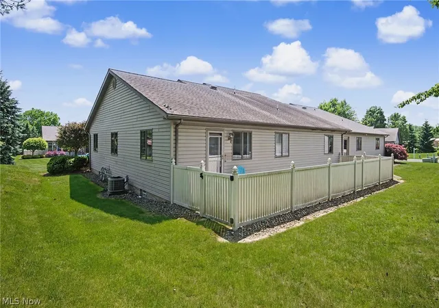 Photo 18 of Sale Pending at 2345 Whispering Meadows Dr Ne #B, Warren, OH 44483 | MLS# 5214618 | Listing updated on 2026-08-24