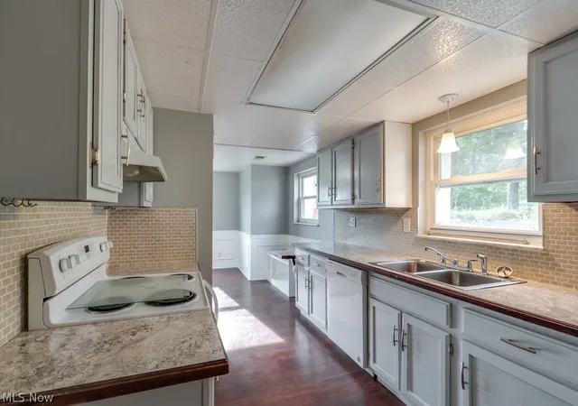 Photo 3 of Single family home for sale at 12335 Sunset Dr, Cleveland, OH 44125 | MLS# 5213714 | Listing updated on 2026-08-27