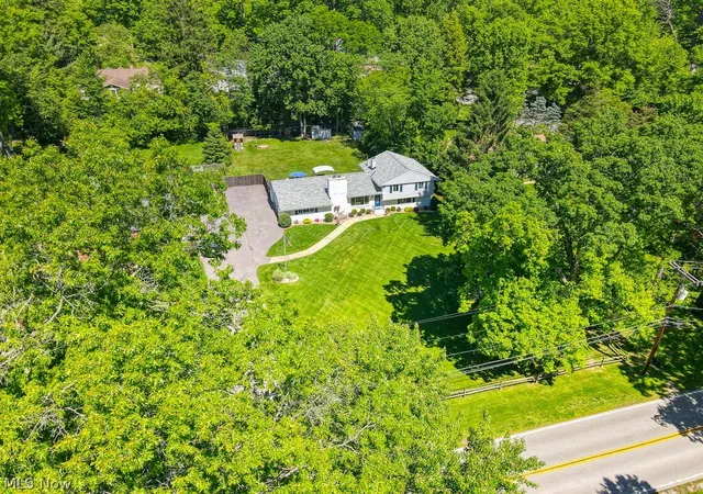 Homes for sale in Brecksville, OH | 10511 Fitzwater Rd, Brecksville, OH 44141 | MLS# 5214628