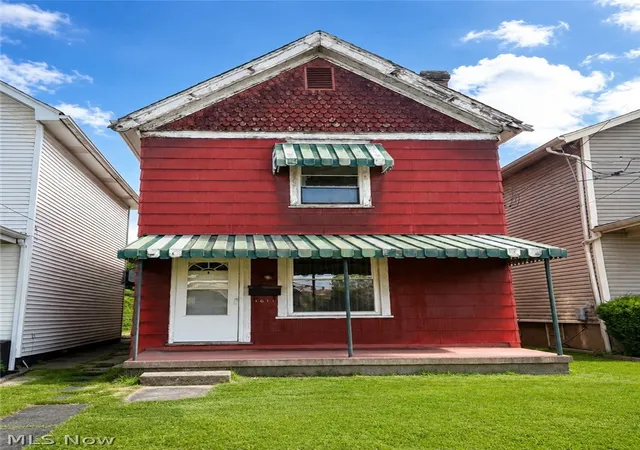 1st image of 1611 Main St, Wellsburg, WV 26070 | MLS# 5212936