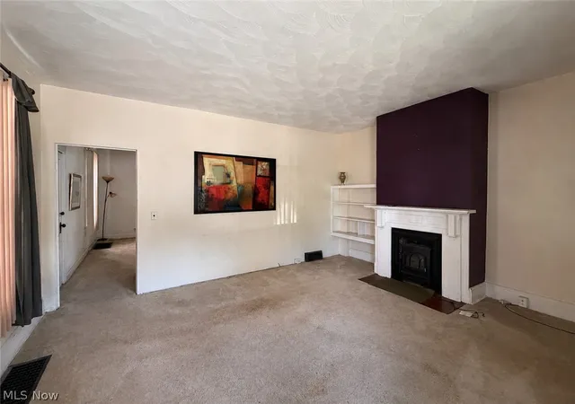 Photo 3 of Single family home for sale at 1611 Main St, Wellsburg, WV 26070 | MLS# 5212936 | Listing updated on 2026-07-31