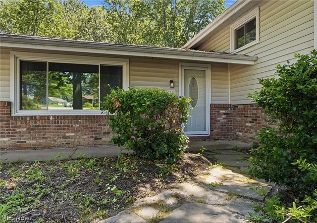 3rd image of 7711 King Memorial Rd, Mentor, OH 44060 | MLS# 5214581