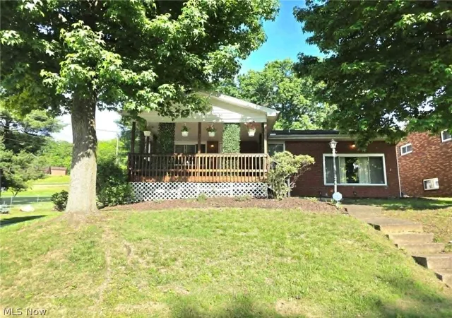 Homes for sale in Vienna, WV | 2814 16th Ave, Vienna, WV 26105 | MLS# 5214656