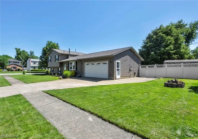 5th image of 127 Edgefield Dr, Elyria, OH 44035 | MLS# 5214311