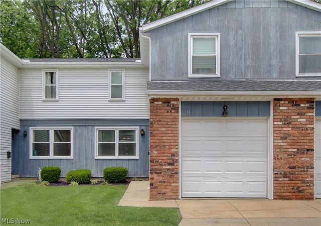 1st image of 8225 Lancaster Dr, Mentor, OH 44060 | MLS# 5212734