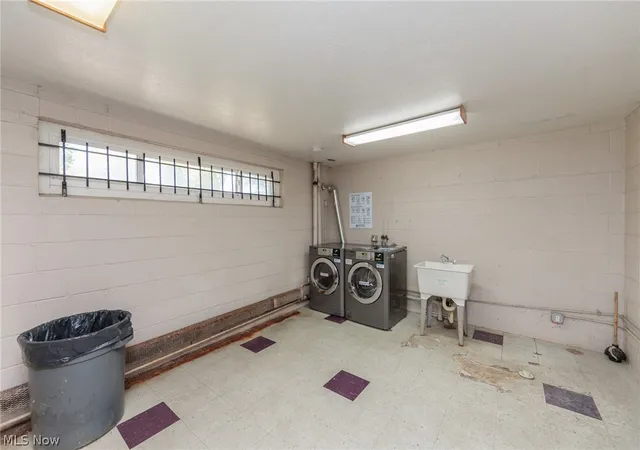 2nd image of 21841 River Oaks Dr, Rocky River, OH 44116