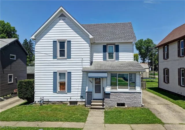 Homes for sale in Strasburg, OH | 129 2nd St Sw, Strasburg, OH 44680 | MLS# 5213945
