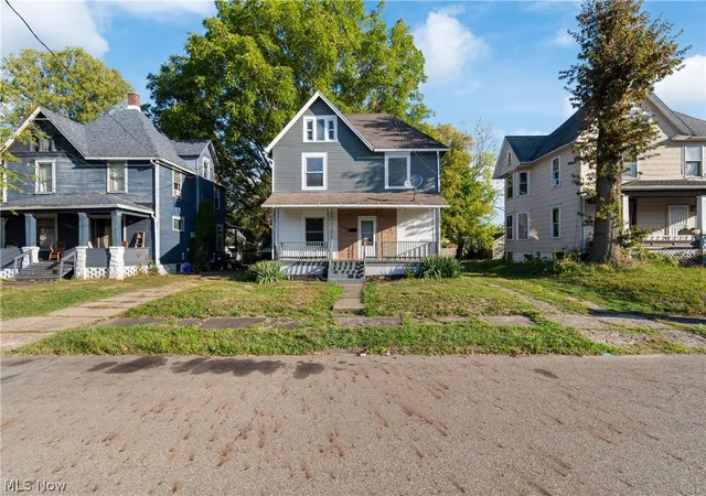 Photo 1 of Single family home for sale at 2329 Winfield Way Ne, Canton, OH 44705 | MLS# 5214727 | Listing updated on 2026-06-27