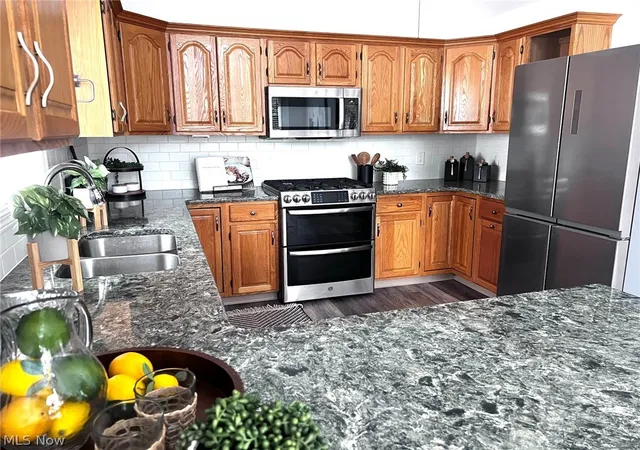 Photo 3 of Condo for sale at 220 Blue Winged, Warren, OH 44484 | MLS# 5214750 | Listing updated on 2026-08-25