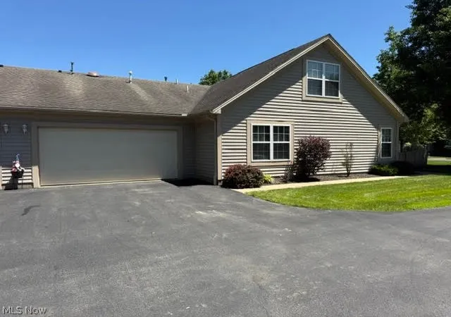 3rd image of 1402 Willow Brook Dr Ne, Warren, OH 44483 | MLS# 5214782