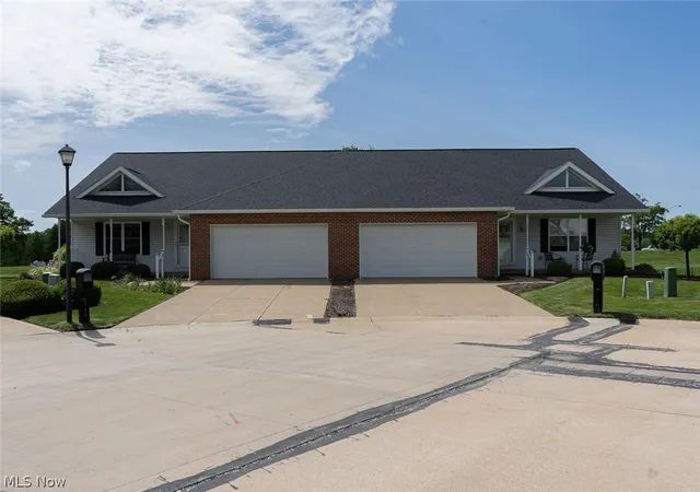 Homes for sale in Massillon, OH | 2765 Doral Cir Se, Massillon, OH 44646 | MLS# 5211784
