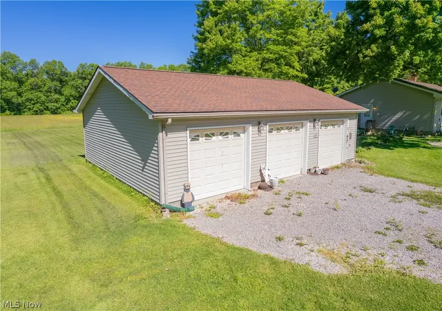 Photo 4 of Single family home for sale at 887 State Route 534 NW, Newton Falls, OH 44444 | MLS# 5214797 | Listing updated on 2026-07-14