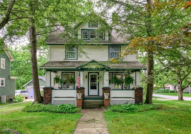 Homes for sale in Ravenna, OH | 748 E Main St, Ravenna, OH 44266 | MLS# 5214219