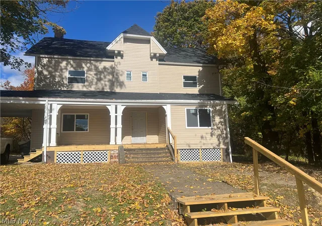 2nd image of 34 Illinois Ave, Youngstown, OH 44505 | MLS# 5213808