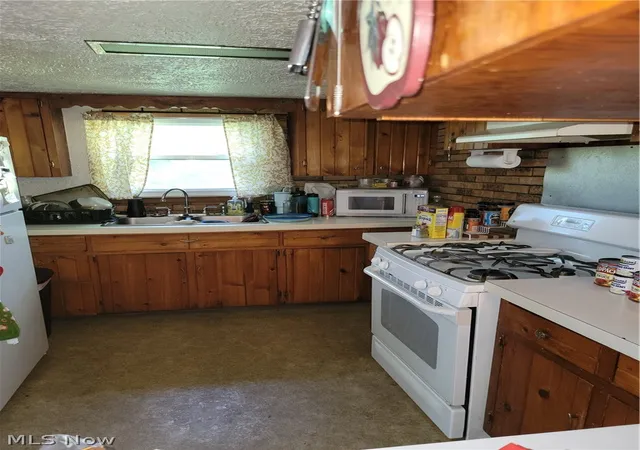 4th image of 498 Walnut St, Conneaut, OH 44030 | MLS# 5214876