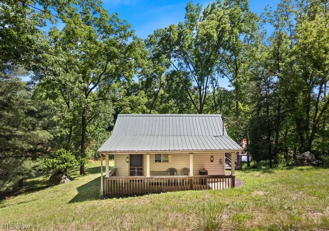 Homes for sale in Elizabeth, WV | 227 Exline Camp Road, Elizabeth, WV 26143 | MLS# 5214709