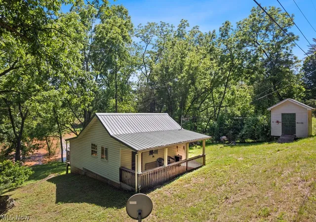 Homes for sale in Elizabeth, WV | 227 Exline Camp Road, Elizabeth, WV 26143 | MLS# 5214709