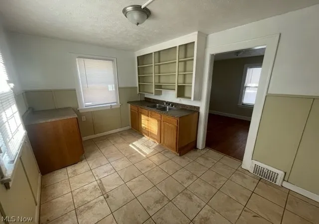 4th image of 11714 Gay Ave, Cleveland, OH 44105 | MLS# 5214896