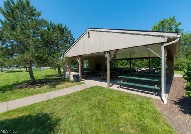 50th image of 14367 Crown Point Pkwy, Strongsville, OH 44136 | MLS# 5212614