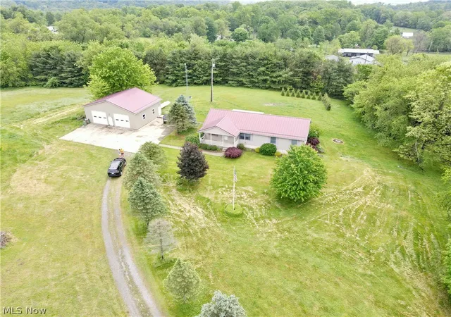 3rd image of 49222 Taylor Rd, Negley, OH 44441 | MLS# 5214922