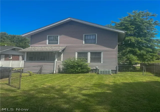 Homes for sale in Akron, OH | 330 Morningview Ave, Akron, OH 44305 | MLS# 5214215