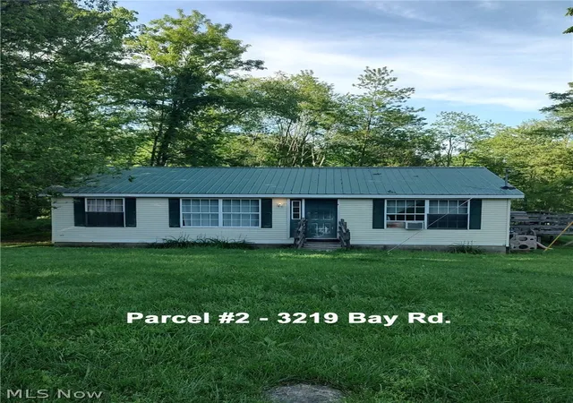 Homes for sale in Carrollton, OH | 3219 Bay Rd Se, Carrollton, OH 44615 | MLS# 5214920