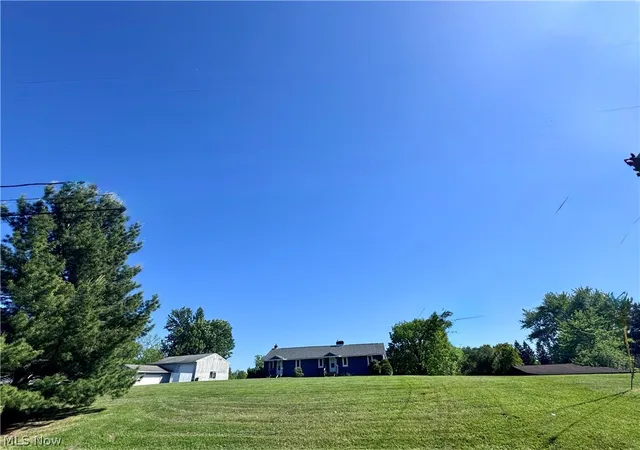 Homes for sale in Aurora, OH | 887-889 Colony Dr, Aurora, OH 44202 | MLS# 5214068