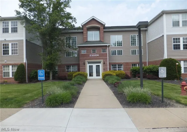 16th image of 23004 Chandlers Ln #114, Olmsted Falls, OH 44138 | MLS# 5214941
